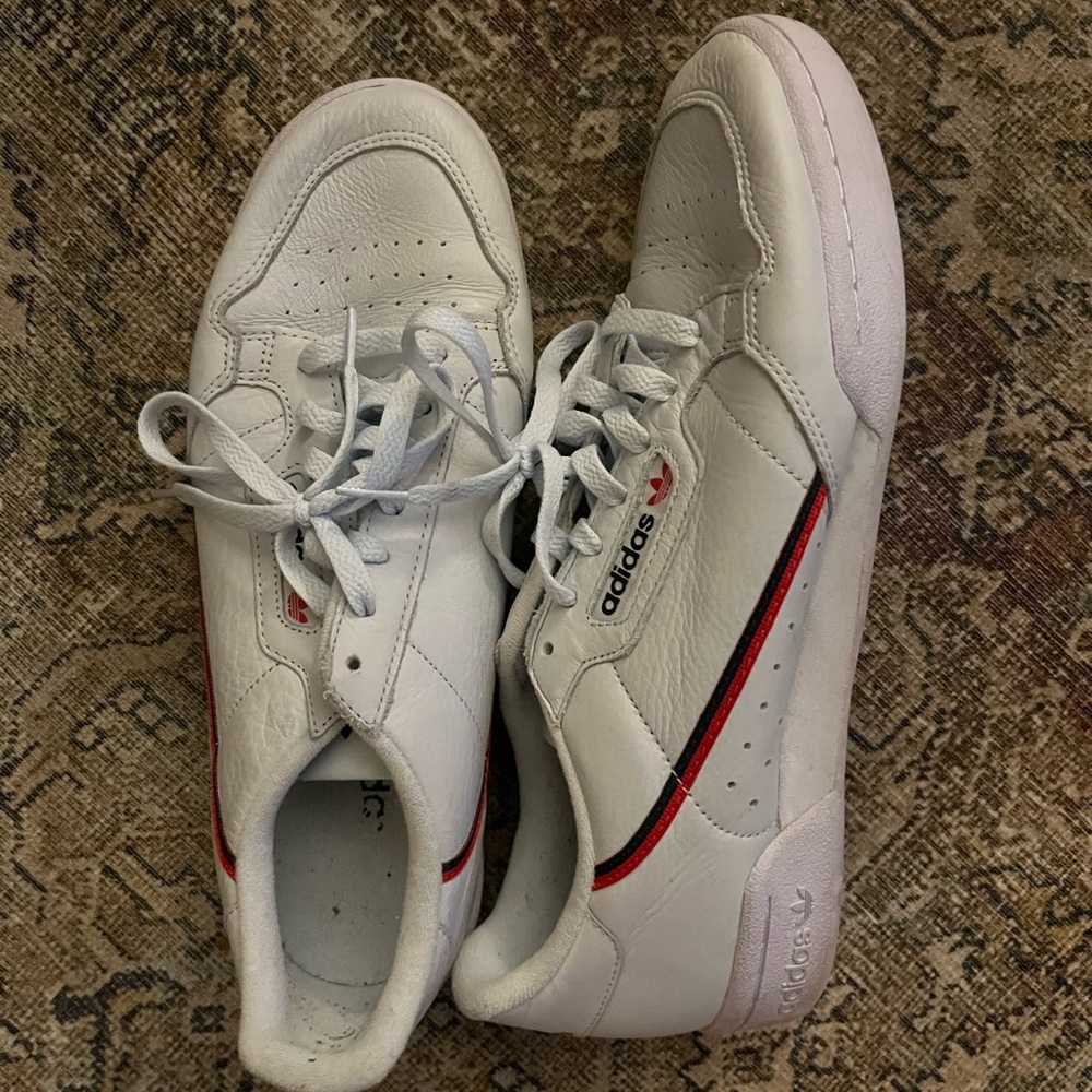 Adidas Sneakers